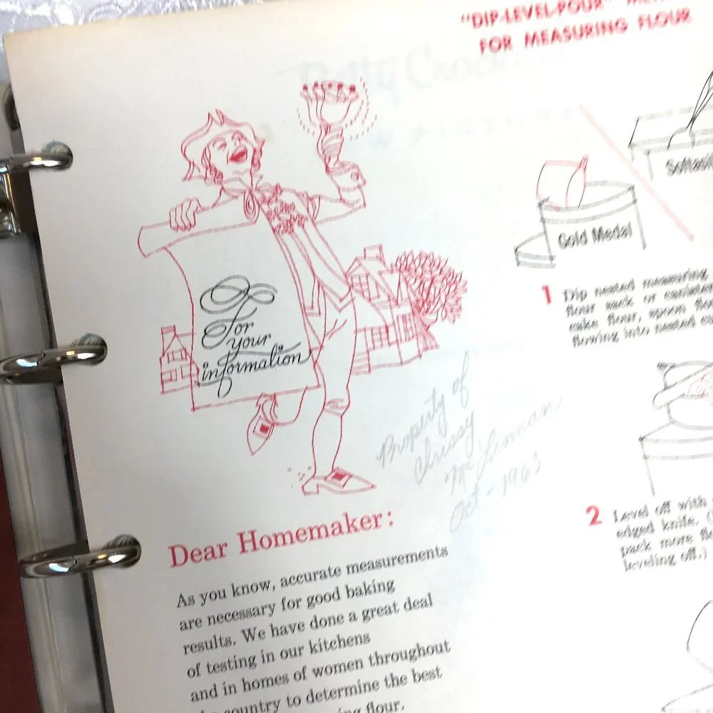 VTG Betty Crocker 1961 First Edition Classic Cookbook Picture Binder